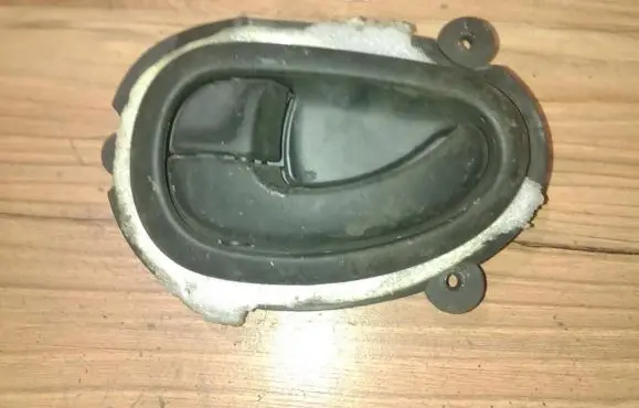 Peugeot 406 Rear door interior handle 964224877