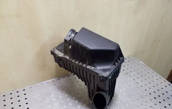 Peugeot 508 Air filter box 9673047380