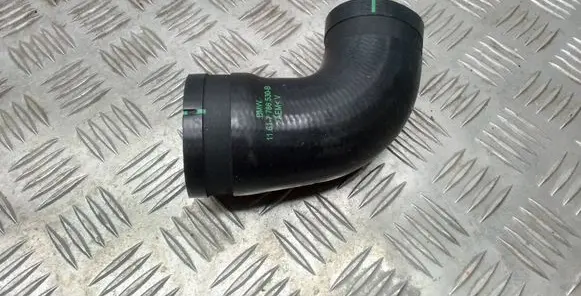 BMW 5 E39 Intercooler hose/pipe 11617786530B