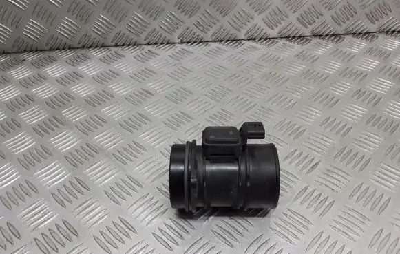 Renault Clio III Mass air flow meter 8200358901