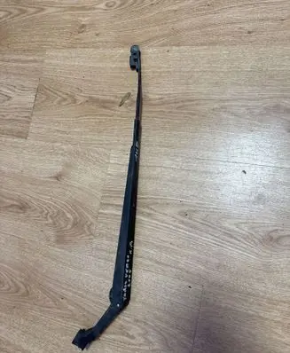 Toyota Yaris Verso Front wiper blade arm