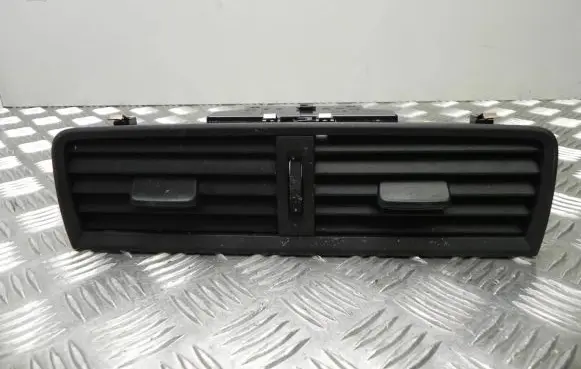 Skoda Fabia Mk3 (NJ) Rear air vent grill 6V0820951 T1562