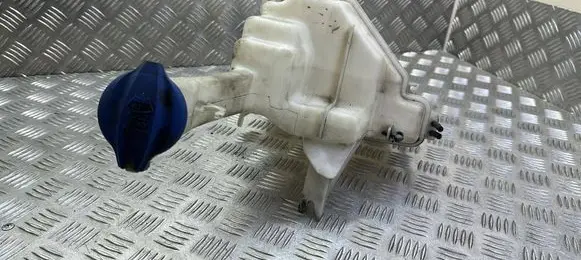 KIA Ceed Windshield washer fluid reservoir/tank 98610A2000