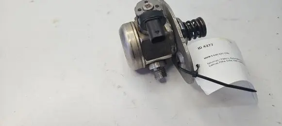 BMW 5 G30 G31 Fuel injection high pressure pump 7642466 0261520258 171018