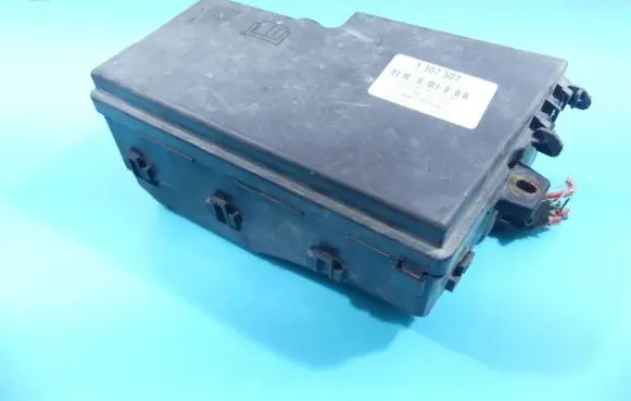 Ford C-MAX I Fuse box set 5M5T14K733 IMPRK1307507
