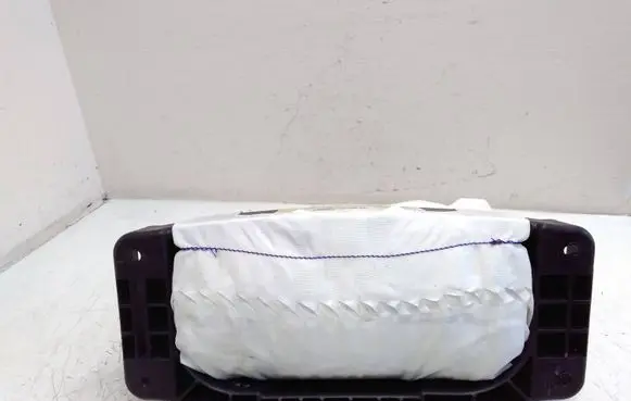 Mercedes-Benz GLA W156 Passenger airbag A1768600002 618237602