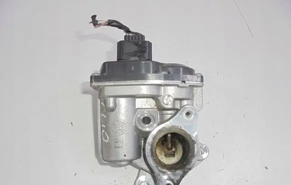 Renault Clio IV EGR valve 147104647R