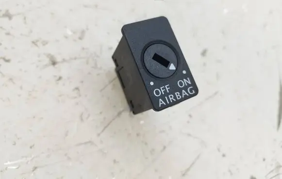 Volkswagen PASSAT B7 Passenger airbag on/off switch 3C0919237C