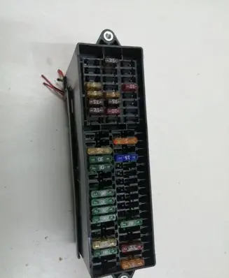 Volkswagen Sharan Fuse module 1T1937615B