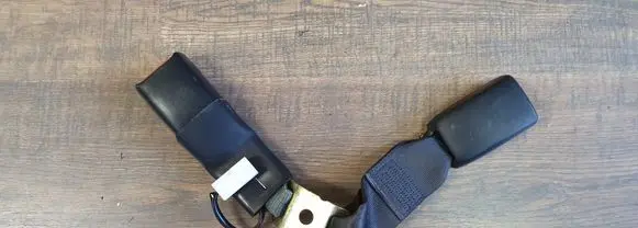 Lexus GS 300 350 430 450H Rear seatbelt buckle E034501 E063002