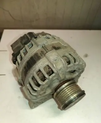 Renault Megane IV Generator/alternator 231004ea0a 231004ea0af f000bl0825