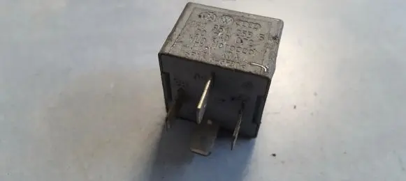 Volkswagen Golf IV Other relay 141951253B