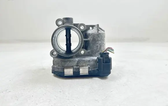 Nissan X-Trail T31 Throttle valve 8200330810 0281002681 8200330812