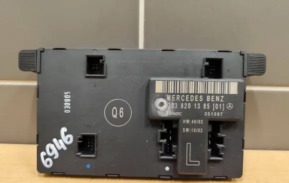 Mercedes-Benz C W203 Door control unit/module 2038201385 351307