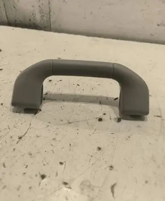 Mercedes-Benz E W212 Front interior roof grab handle A2048100051