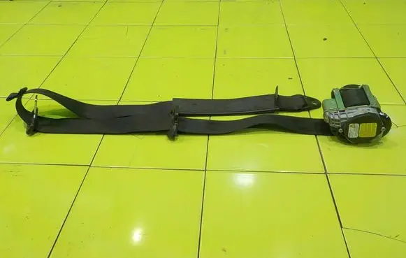 Opel Combo D Front seatbelt 735584042 BEZPIECZENSTWA