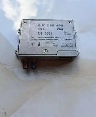 Audi Q5 SQ5 8R Aerial antenna amplifier 8J0035456 0681