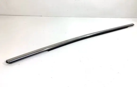 Peugeot 3008 II Loading door glass trim molding 