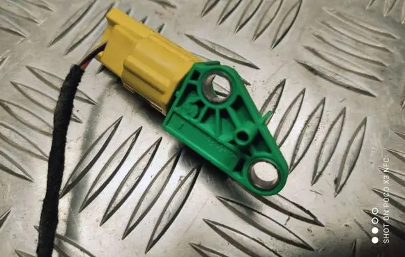 Audi Q7 4L Airbag deployment crash/impact sensor 1K0909606C