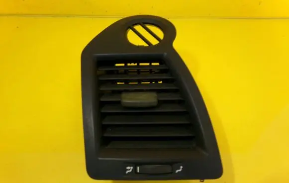 Renault Megane II Dashboard side air vent grill/cover trim A1007009