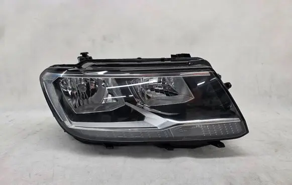Volkswagen Tiguan Headlight/headlamp 030110121200 SP030110121200