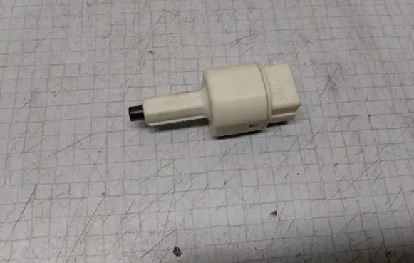 Toyota Avensis T250 Sensor 2701F48
