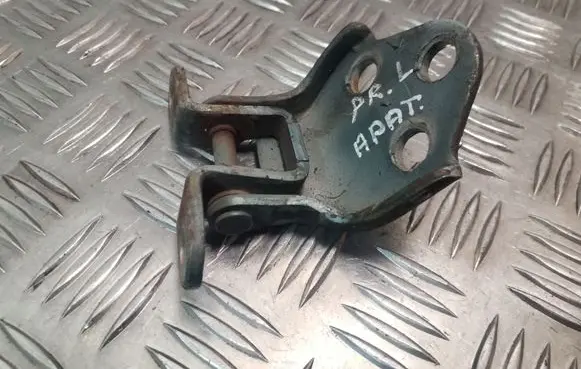 Hyundai Galloper Front door lower hinge 