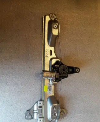 Renault Kadjar Rear door window regulator with motor 827004EA0A