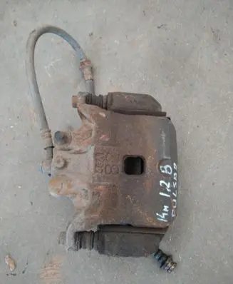 Nissan Pulsar Front brake caliper