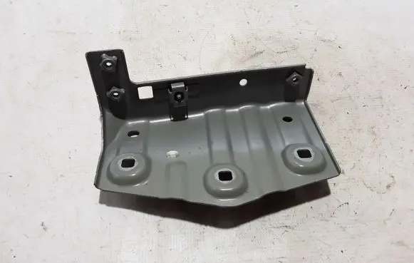 Fender mounting bracket