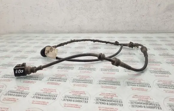 Volkswagen Touran I Rear ABS sensor wiring 1T0927904M