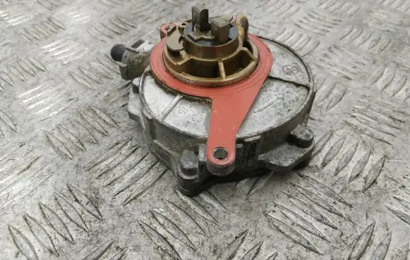 Porsche Panamera (970) Vacuum pump 06E145100R
