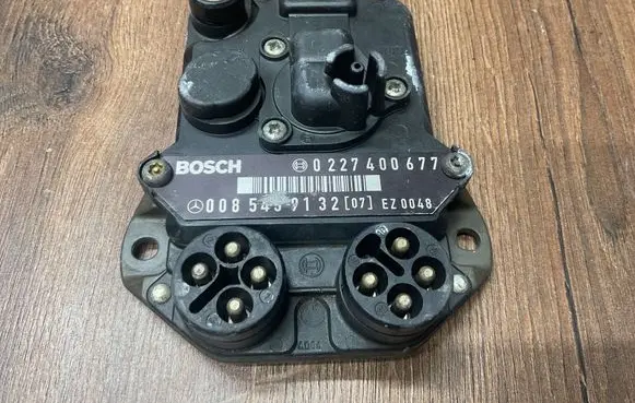 Mercedes-Benz E W124 Combustion control unit/module 0085459132 0227400677