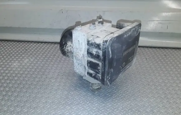 Volkswagen Golf V ABS Pump 1K0614517AF 1k0907379ac