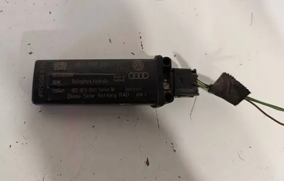 Audi A4 S4 B7 8E 8H Tire pressure sensor 8E0907277 20029303 053320400902