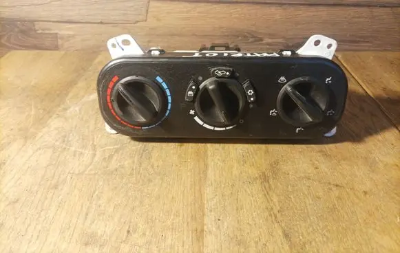 Jeep Patriot Climate control unit
