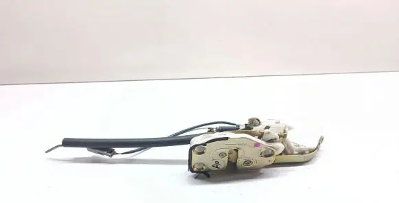 Honda CR-V Front door lock
