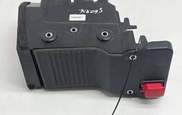 Volvo S60 Battery box tray 31651454