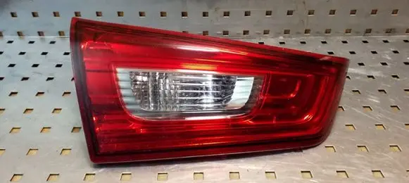 Mitsubishi ASX Tailgate rear/tail lights P9373