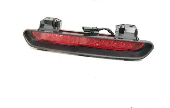 Chevrolet Orlando Third/center stoplight 95031492
