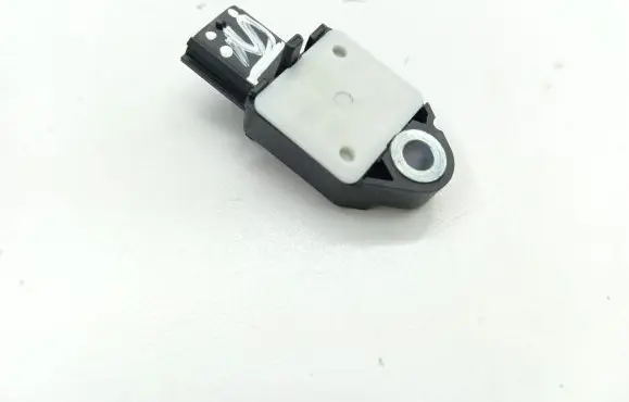 Toyota Auris E180 Airbag deployment crash/impact sensor 8983102150