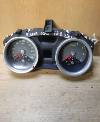 Renault Megane II Speedometer (instrument cluster) 8200074323 35110419 RBCC301532