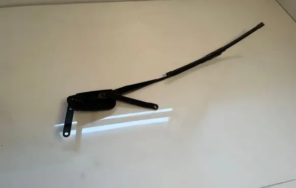 Front wiper blade arm