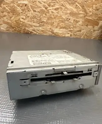 Volvo V50 CD/DVD changer 307525731