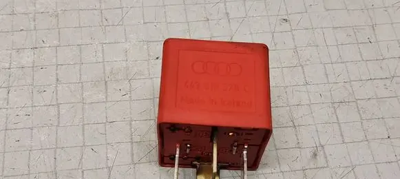 Volkswagen PASSAT B5 Other relay 443919578C 899519000