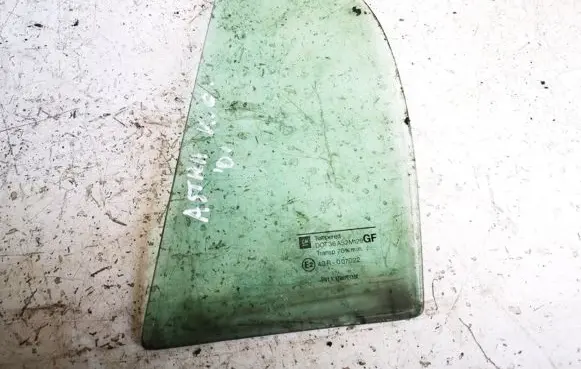Rear vent window glass