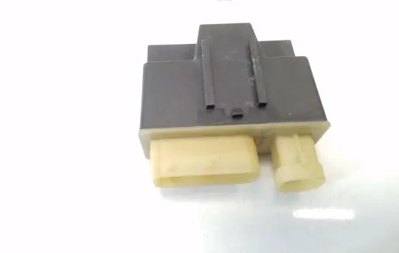Peugeot 5008 Glow plug pre-heat relay 9662570880