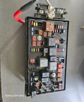 Opel Insignia A Fuse module 529050199 13255300