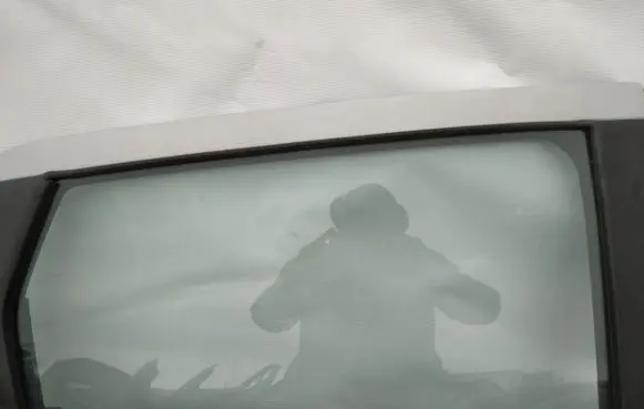 Nissan Qashqai Rear door window glass