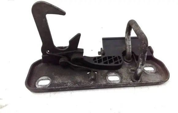 Volkswagen Sharan Engine bonnet/hood lock/latch loop/hook 1Q0823480